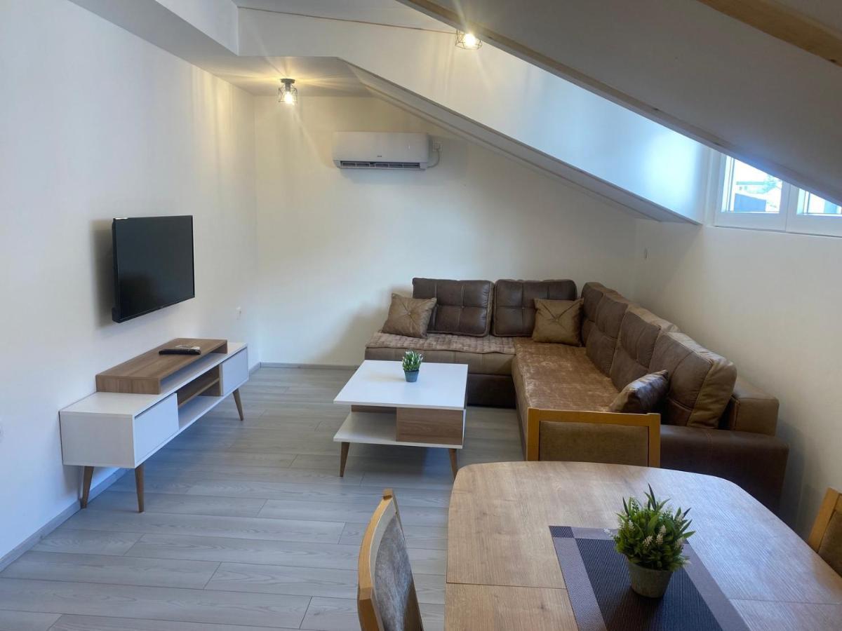 Apartments Naumovski オフリド 部屋 写真