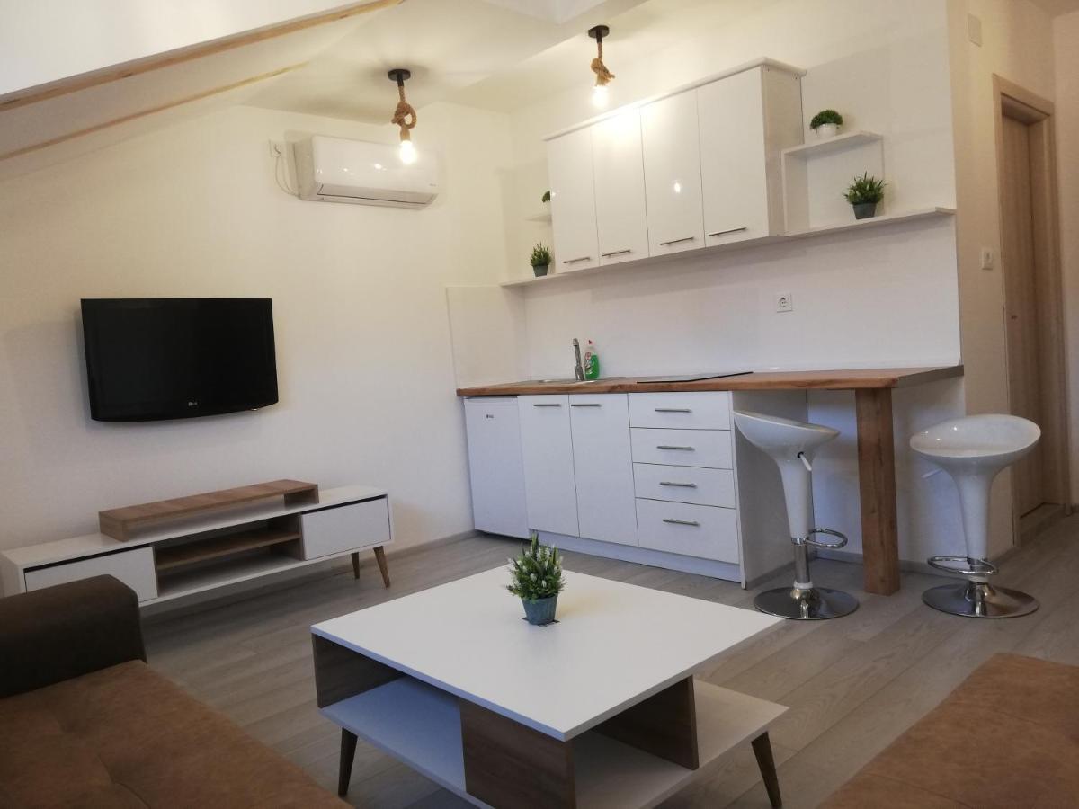 Apartments Naumovski オフリド エクステリア 写真
